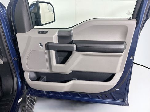 Used 2018 Ford F150 XLT w/ Equipment Group 302A Luxury AWD/4WD image 32