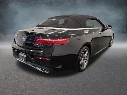 Used 2018 Mercedes-Benz E 400 4MATIC Cabriolet image 4