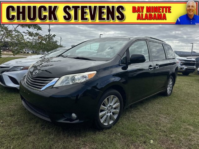 Used 2013 Toyota Sienna XLE AWD/4WD image 1