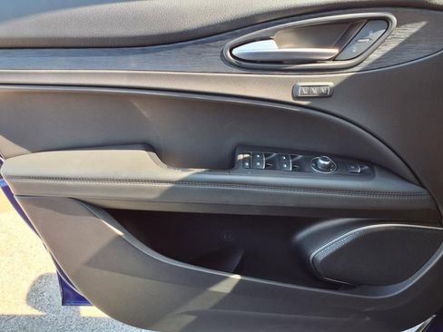 Used 2022 Alfa Romeo Stelvio Sprint image 22