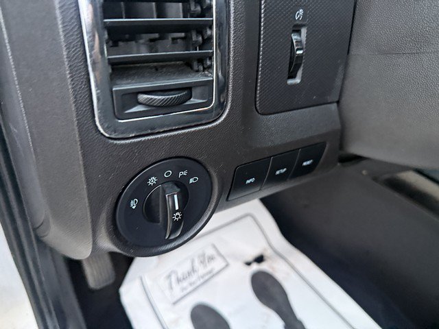 Used 2010 Ford Escape XLT AWD/4WD image 25