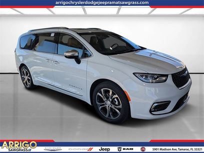 New 2026 Chrysler Pacifica Pinnacle