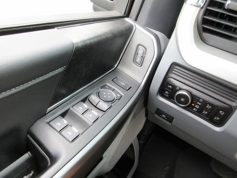 Used 2026 Ford F250 XLT w/ XLT Premium Package AWD/4WD image 33