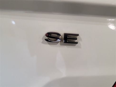 Used 2011 Ford Fusion SE w/ 202A Rapid Spec Order Code image 28