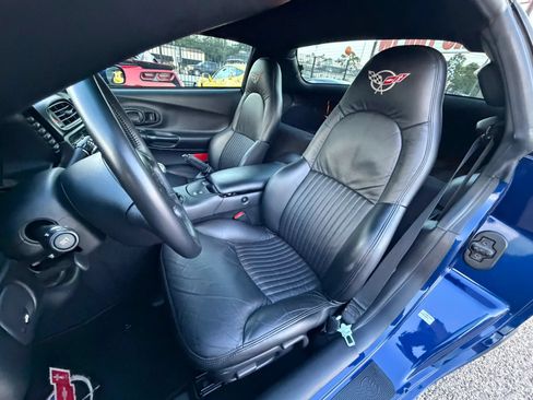 Used 2004 Chevrolet Corvette Z06 w/ Z06 Preferred Equipment Group RWD image 35