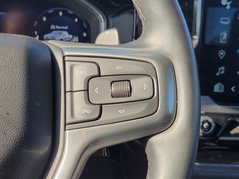 Used 2023 Chevrolet Silverado 1500 LT w/ Z71 Off-Road Package AWD/4WD image 15