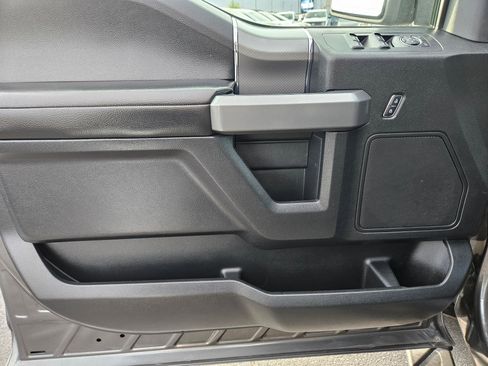 Used 2016 Ford F150 XLT w/ Equipment Group 302A Luxury AWD/4WD image 14
