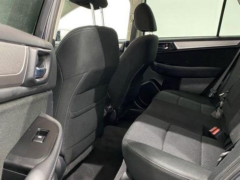 Used 2018 Subaru Outback 2.5i Premium image 16