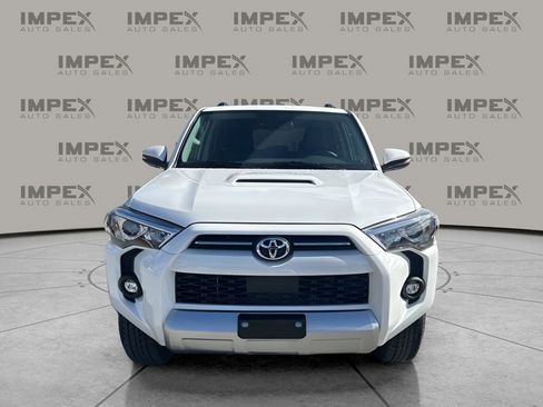 Used 2024 Toyota 4Runner TRD Off-Road Premium image 8
