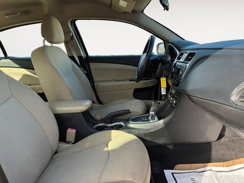 Used 2013 Chrysler 200 LX image 15