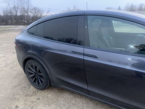 Used 2022 Tesla Model X image 4