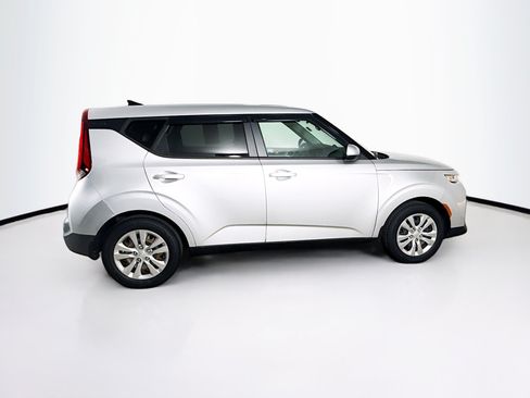 Used 2021 Kia Soul LX FWD image 2