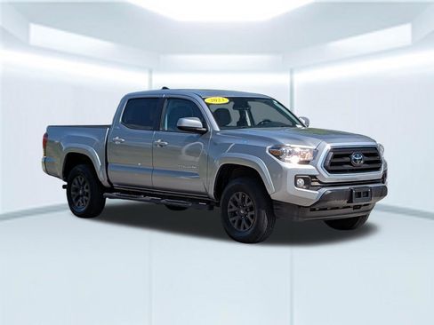 Used 2023 Toyota Tacoma SR5 RWD image 10
