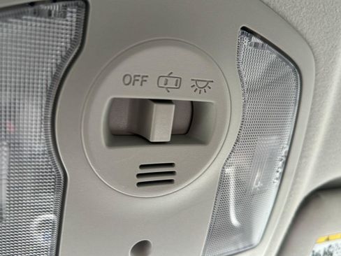Used 2011 Toyota Prius Two FWD image 14