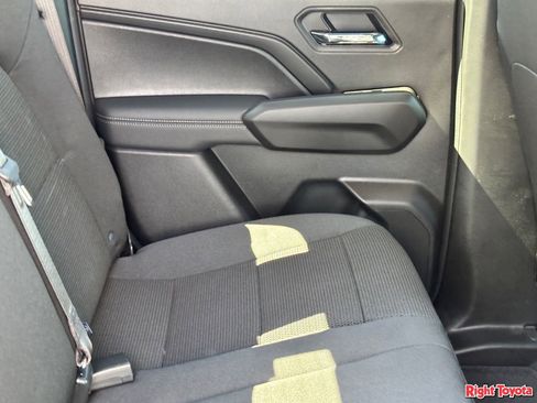 Used 2025 GMC Canyon Elevation RWD image 13