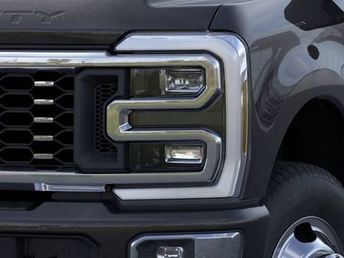 New 2026 Ford F350 Platinum w/ Platinum Plus Package AWD/4WD image 18