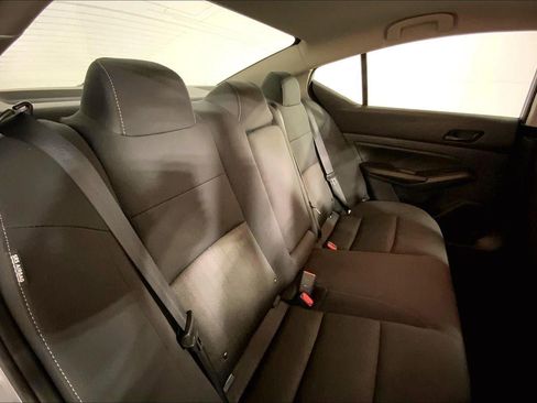 Used 2025 Nissan Altima 2.5 SV FWD image 23