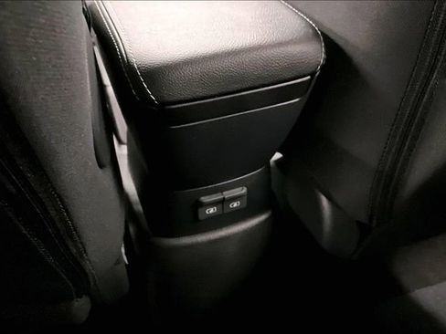 New 2025 Nissan Kicks Play S FWD image 19
