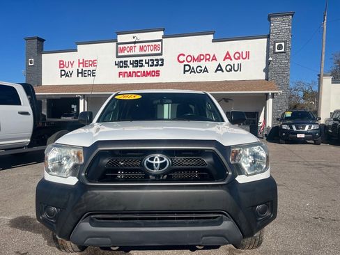 Used 2015 Toyota Tacoma 2WD Access Cab image 2