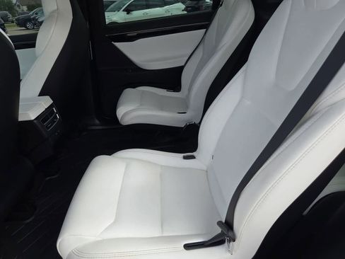 Used 2018 Tesla Model X 100D AWD/4WD image 16