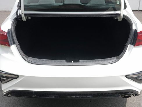 Used 2021 Kia Forte LXS FWD image 9