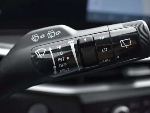 Used 2024 Kia Sorento S AWD/4WD image 23