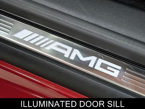 Used 2022 Mercedes-Benz SL 55 AMG 4MATIC w/ Driver Assistance Package image 18