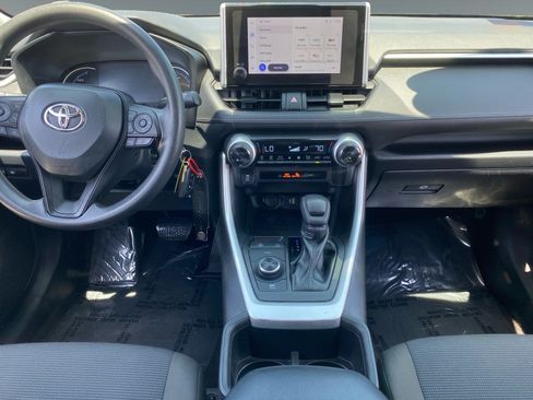 Used 2023 Toyota RAV4 LE AWD/4WD image 11