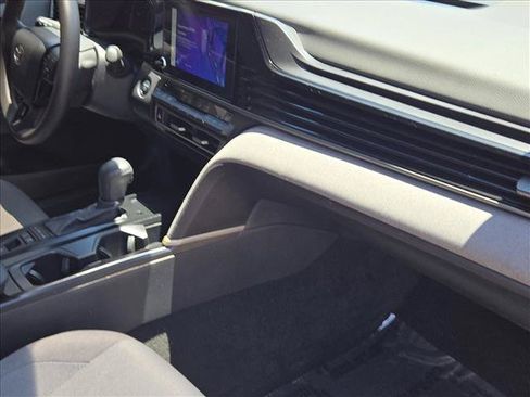 Used 2025 Toyota Camry LE w/ Convenience Package FWD image 22