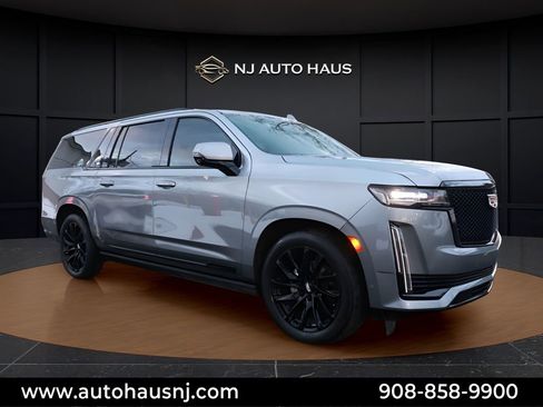 Used 2024 Cadillac Escalade ESV Sport w/ LPO, ONYX Package image 1