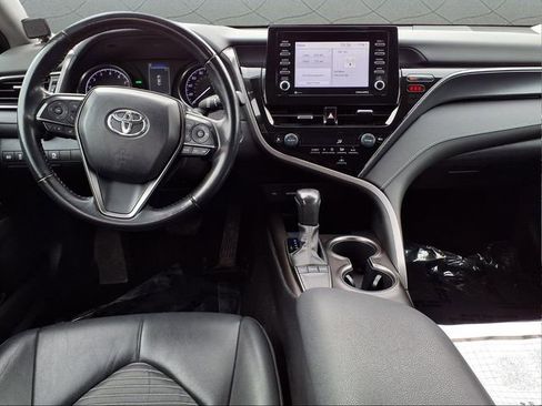 Used 2023 Toyota Camry SE image 15