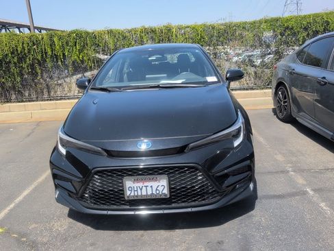 Certified 2024 Toyota Corolla SE w/ SE Package FWD image 2