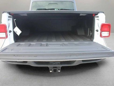 New 2024 Jeep Gladiator Sport image 29