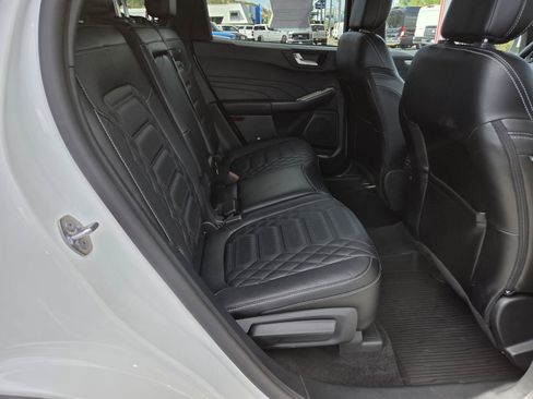 Used 2024 Ford Escape SE w/ PHEV Premium Package FWD image 18