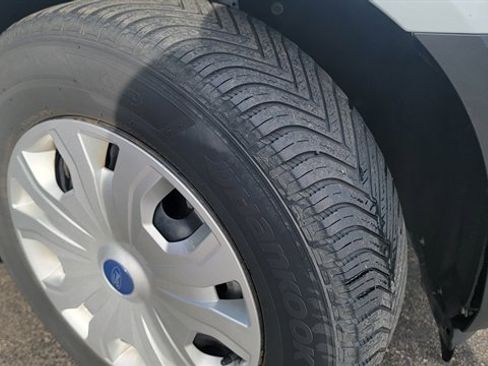 Used 2020 Ford Transit Connect XL image 2