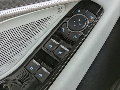 Used 2025 Ford Explorer Platinum w/ Ultimate Package AWD/4WD image 21