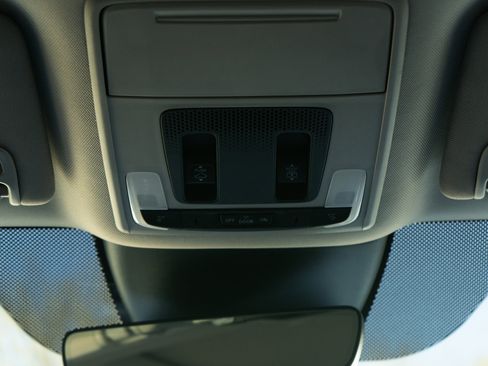 Certified 2024 Honda Pilot Touring image 36