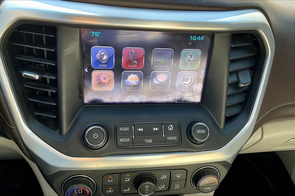 Used 2017 GMC Acadia SLT FWD image 18