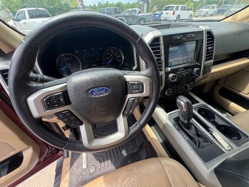 Used 2017 Ford F150 Lariat RWD image 11