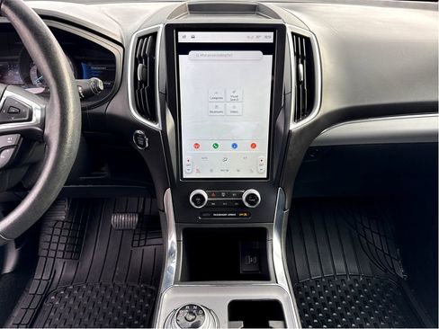 Used 2022 Ford Edge Titanium w/ Class II Trailer Tow Package image 19