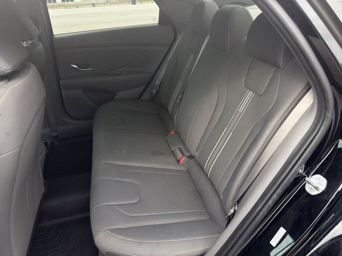 Used 2023 Hyundai Elantra SEL FWD image 38