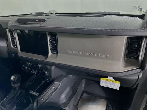 New 2025 Ford Bronco Outer Banks image 28