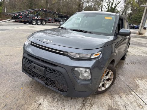 Used 2022 Kia Soul LX w/ Technology Package image 1