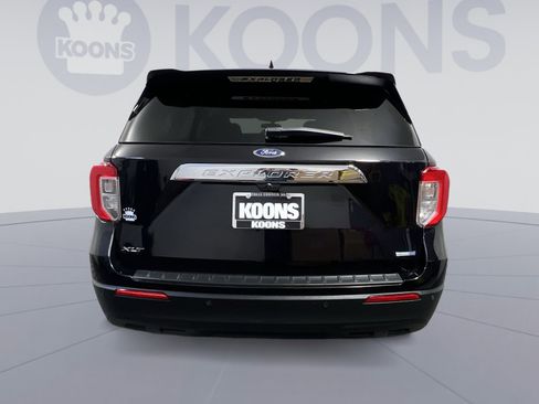 Used 2020 Ford Explorer XLT w/ Comfort Package image 10