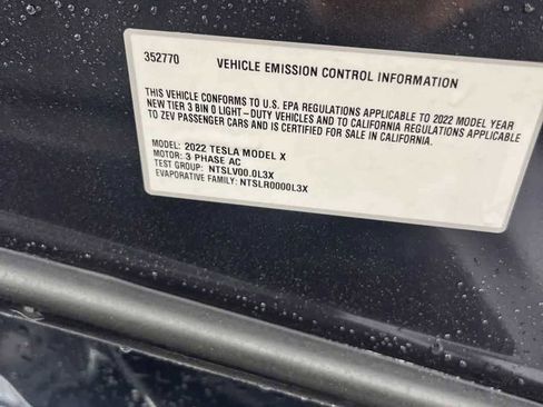 Used 2022 Tesla Model X Plaid image 10