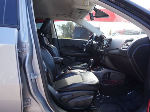 Used 2020 Jeep Compass Trailhawk AWD/4WD image 20