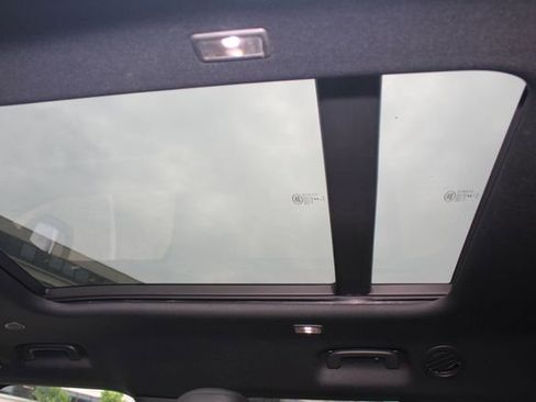 Used 2024 Land Rover Defender 130 Outbound image 24