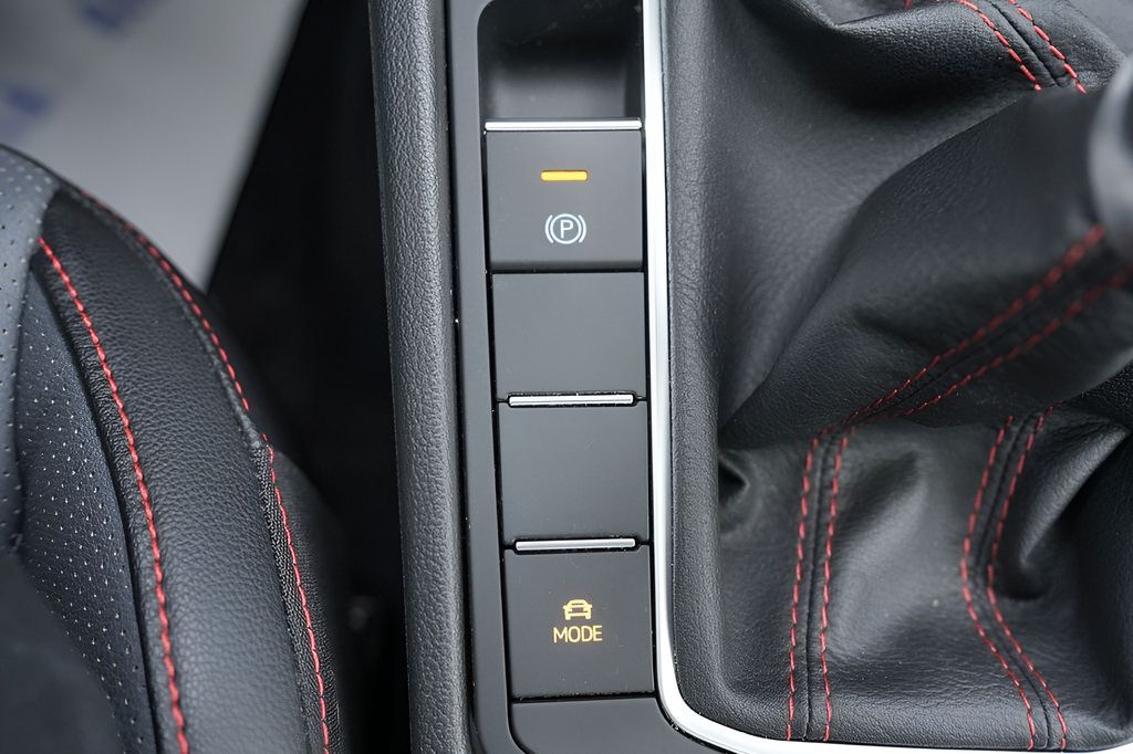 Used 2025 Volkswagen Jetta GLI Autobahn FWD image 34