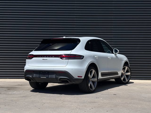 Certified 2024 Porsche Macan AWD/4WD image 7