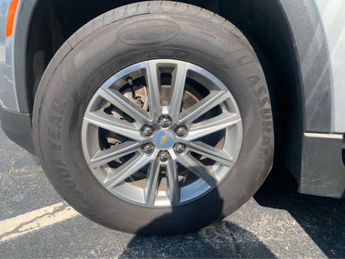 Used 2023 Chevrolet Traverse LT w/ LPO, Floor Liner Package AWD/4WD image 8